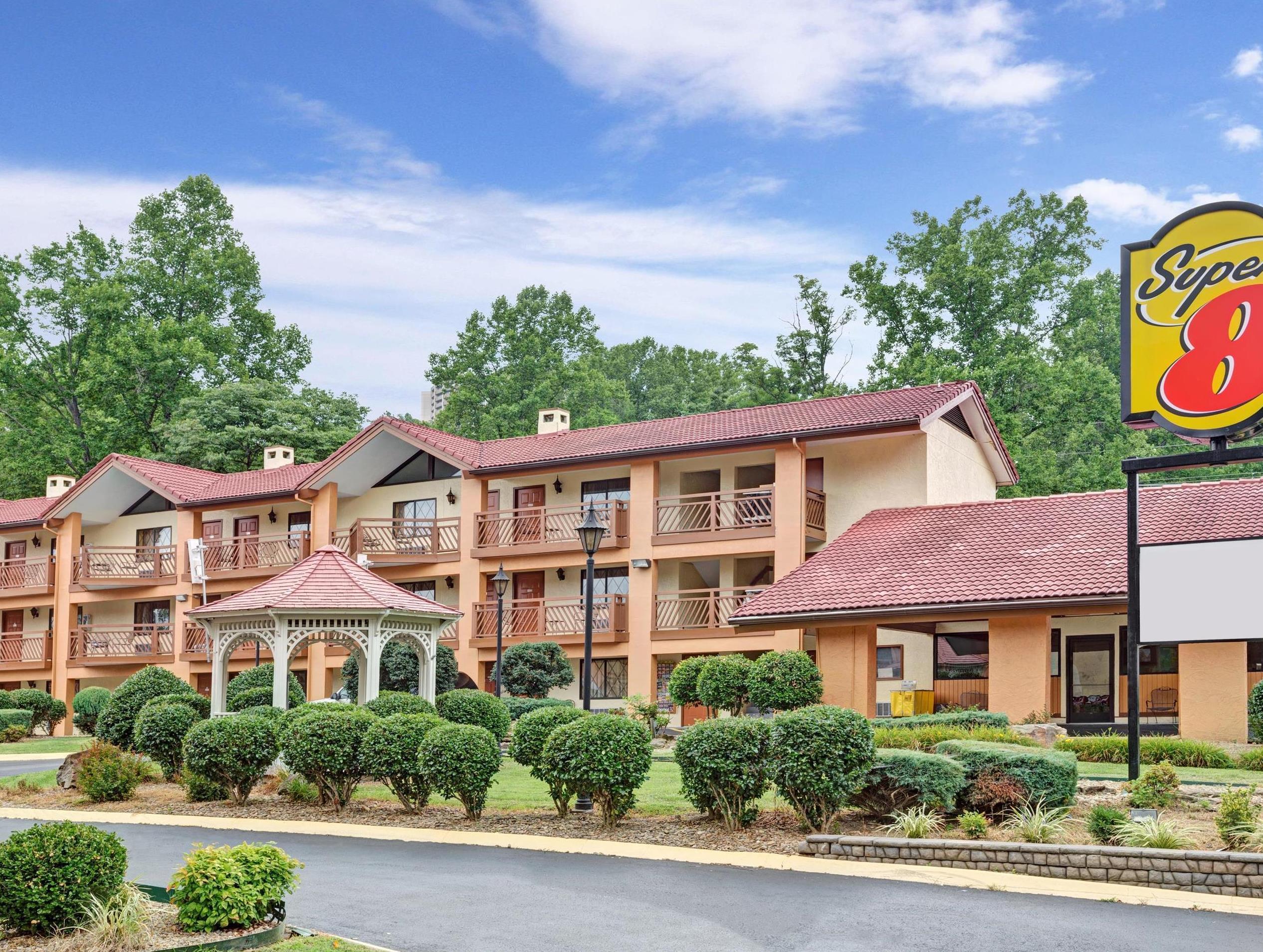 Super 8 By Wyndham Downtown Gatlinburg At Convention Center Hotel Ngoại thất bức ảnh